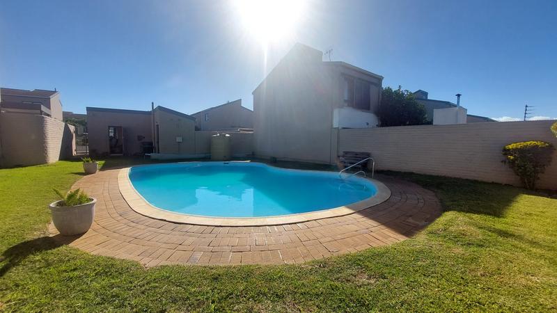 2 Bedroom Property for Sale in La Rochelle Western Cape
